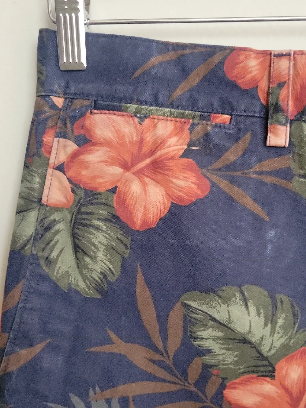 Banana Republic Shorts Men's Navy Blue Original Hawaiian Floral Tropical Print